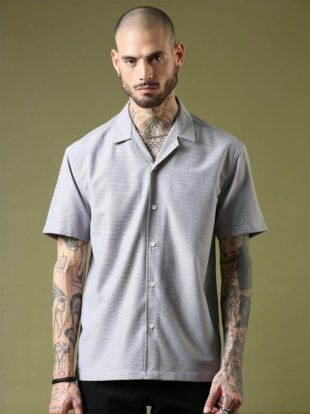 Voroxy Men Relaxed Horizontal Stripes Casual Shirt