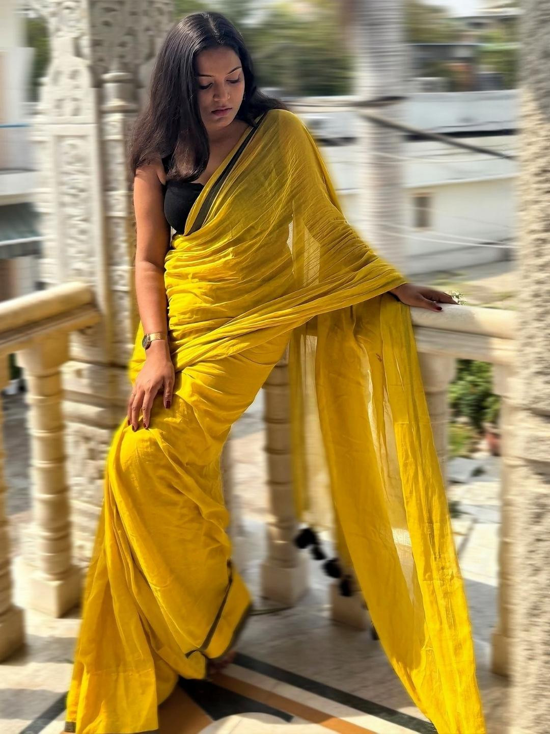 AAKAR Woven Design Pure Cotton Saree