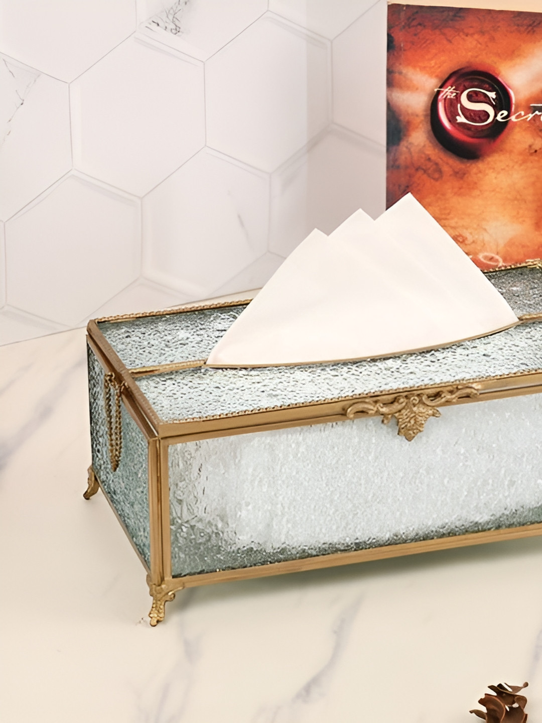 Decor de Maison Diamond Cut Crystal Gold-Toned & Transparent Textured Glass Tissue Holder