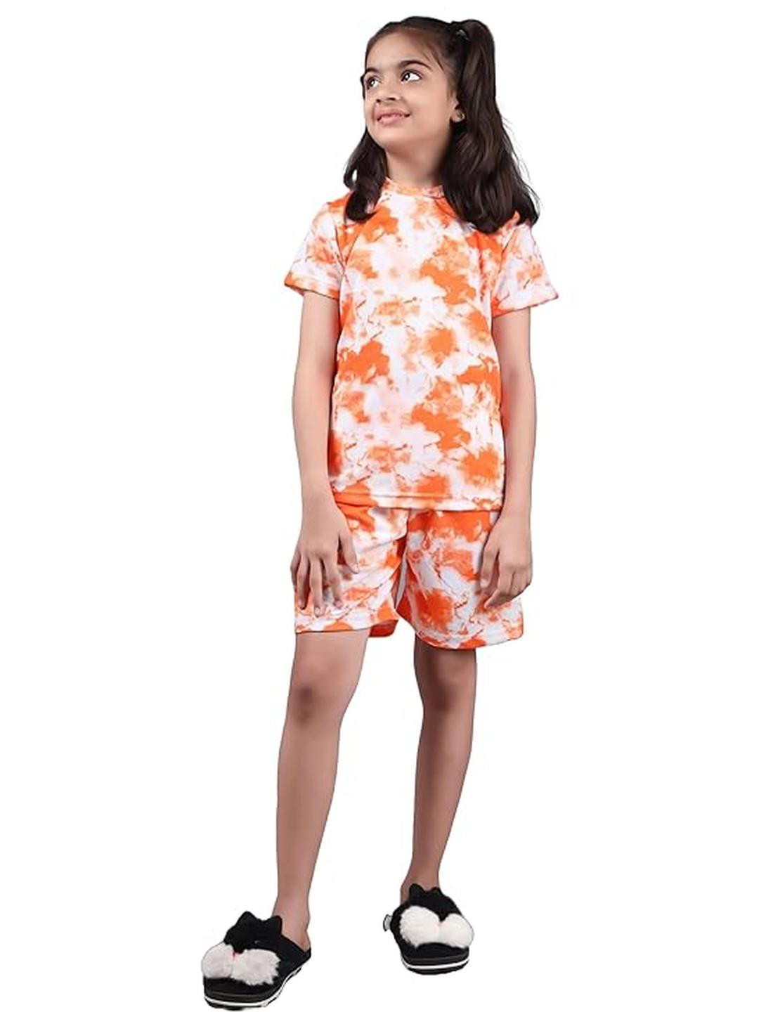 KIROTO Girls Solid T-shirt With Shorts