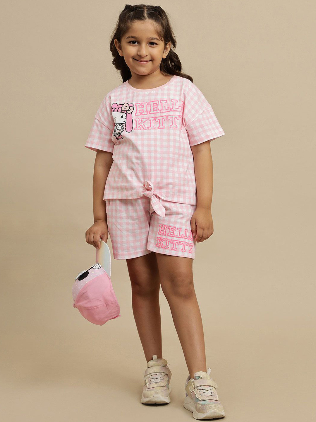 Kids Ville Girls Hello Kitty Graphic Printed T-Shirt With Shorts