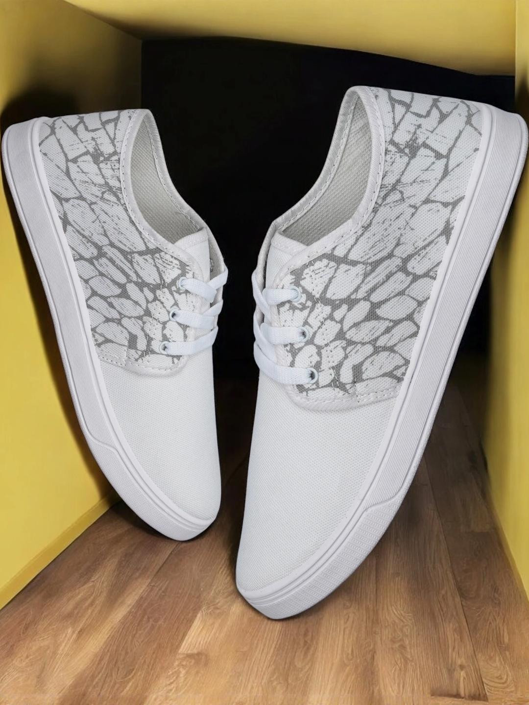 Free Kicks Men Off White Canvas Marking Running Sports Shoes