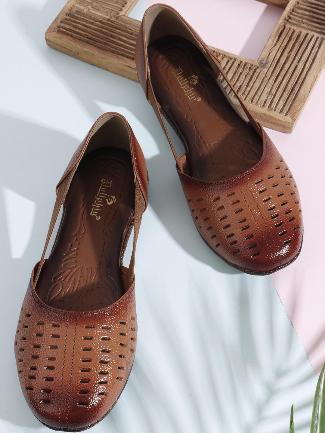 Dollphin Women Laser Cut Casual Flats