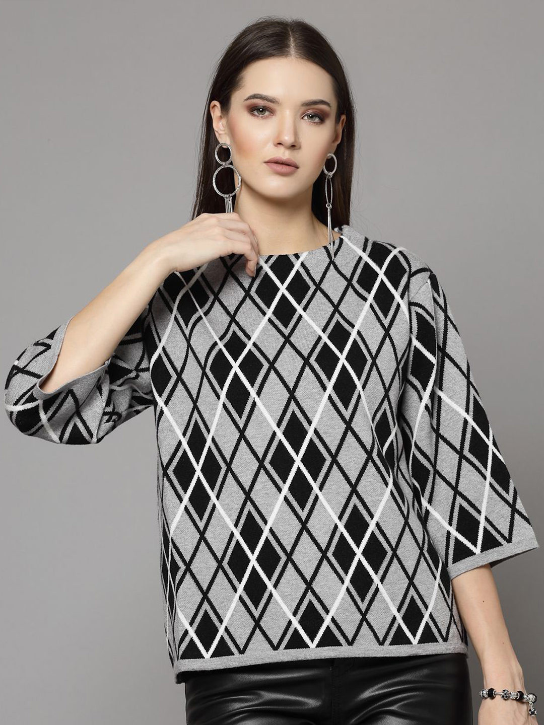 Mafadeny Geometric Knit Top with Round Neck