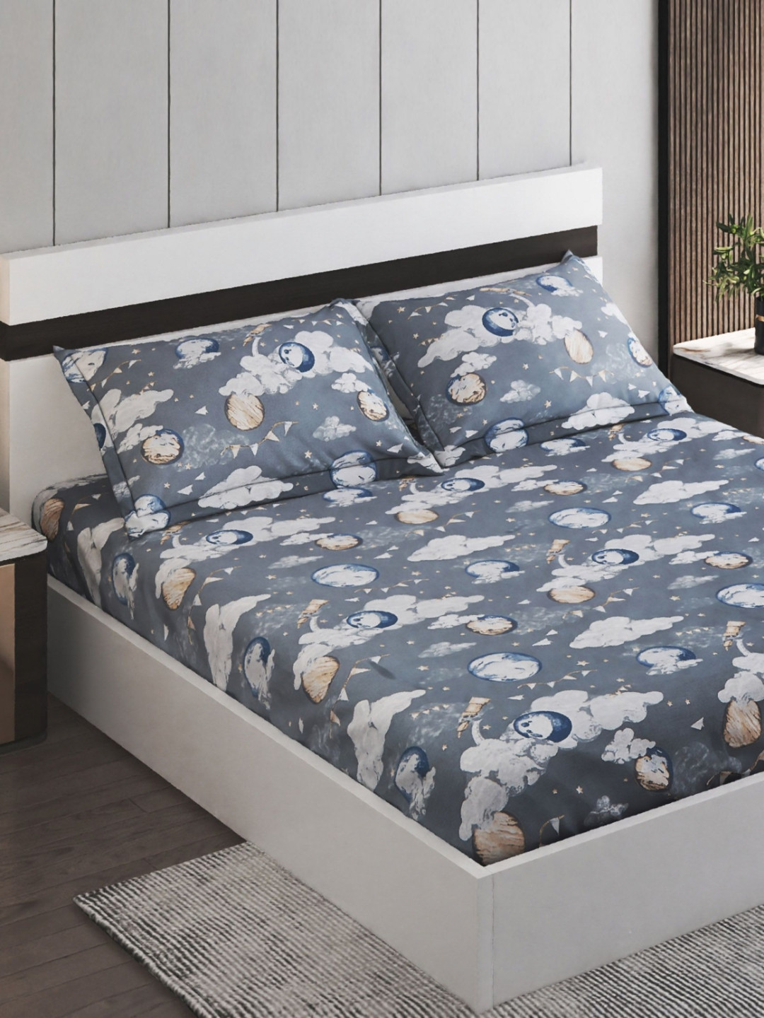 Home Centre Kids Graphic Printed Cotton 150 TC Queen Bedsheet with 2 Pillow Covers