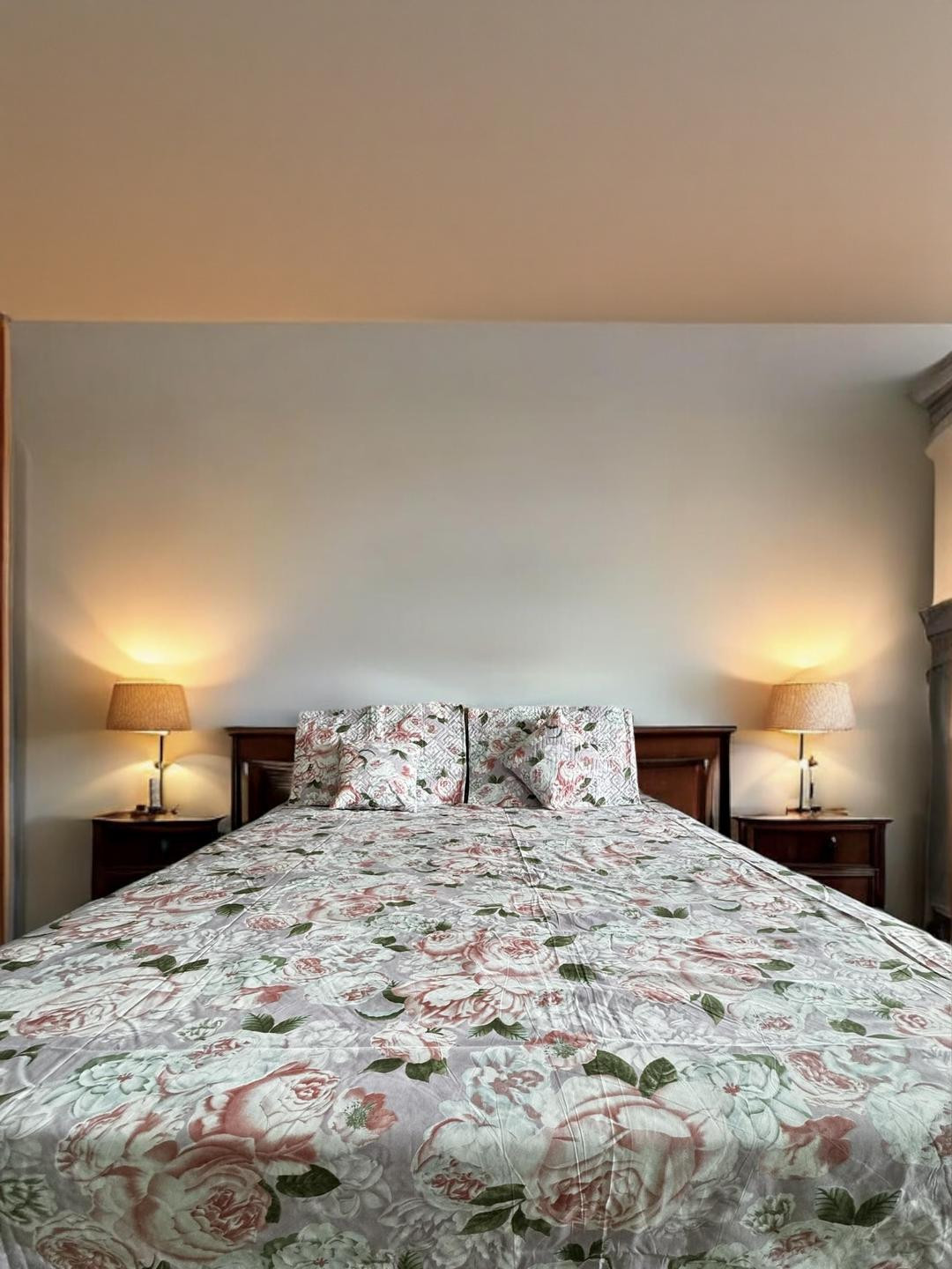 Wee Hours Mauve & Pink Floral Queen Bedsheet with 2 Pillow Covers