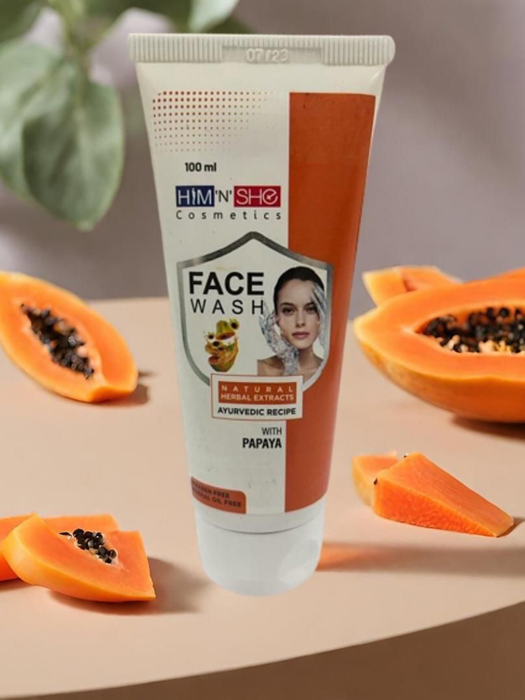Him'N'She Papaya Face Wash - 100 ml