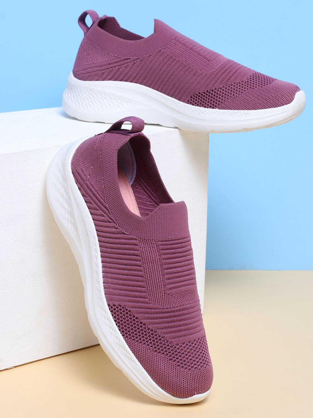 TRASE Litemove Women Mesh Slip-On Sneakers
