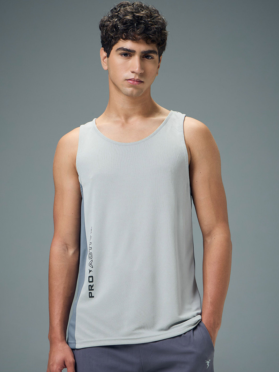 Technosport Men Colorblocked Slim Fit Sports Innerwear Vest
