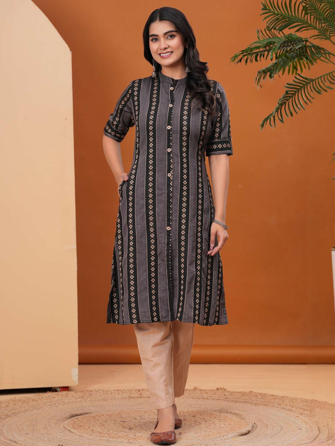 DIZON Women Black Kurtas