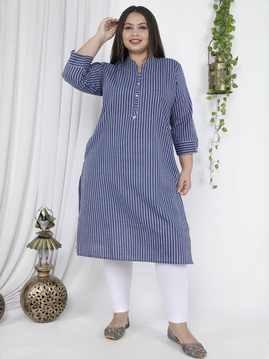 SHRITIKA Striped Straight Kurta