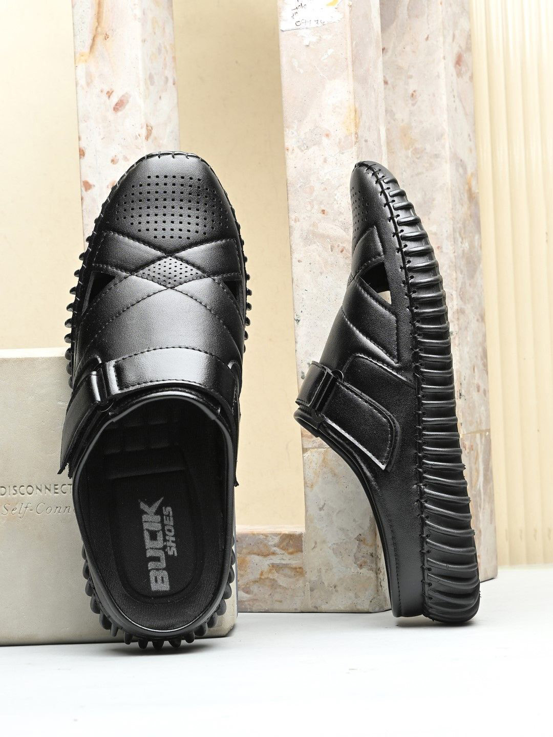 BUCIK Men Shoe-Style Sandals With Velcro Fastening