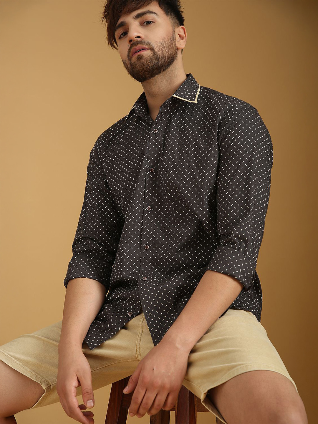 Mculine Men Standard Fit Geometric Printed Spread Collar Cotton Casual Shirt