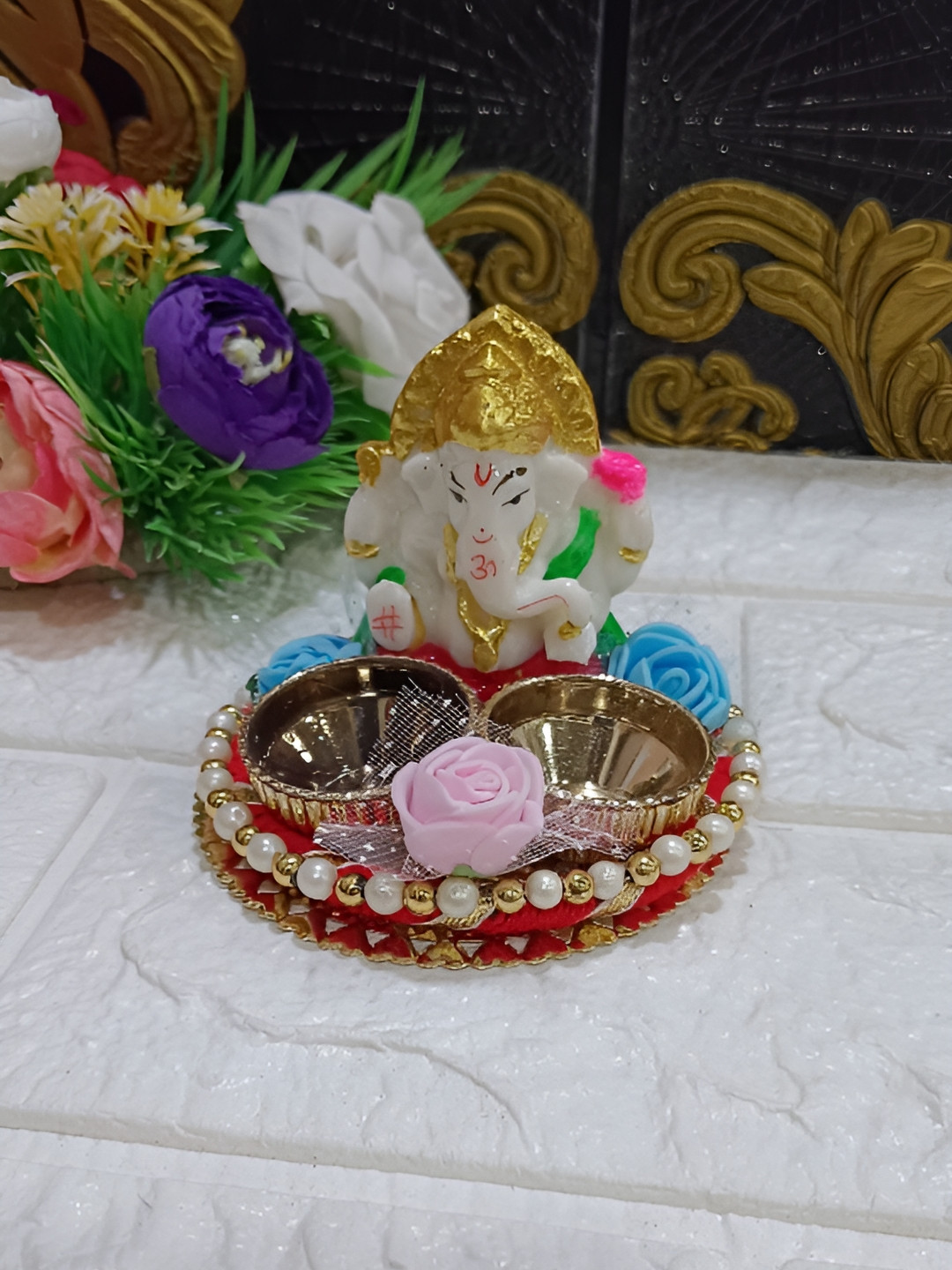 Sellplus Yellow & White Textured Ganpati Ji Haldi Kumkum Holder