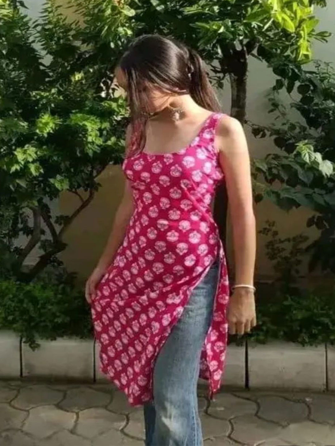 Chasvi  Women Floral Printed Square Neck Pure Cotton Straight Kurtas