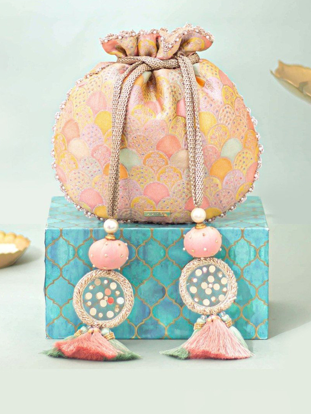 AMYRA Printed Potli Clutch