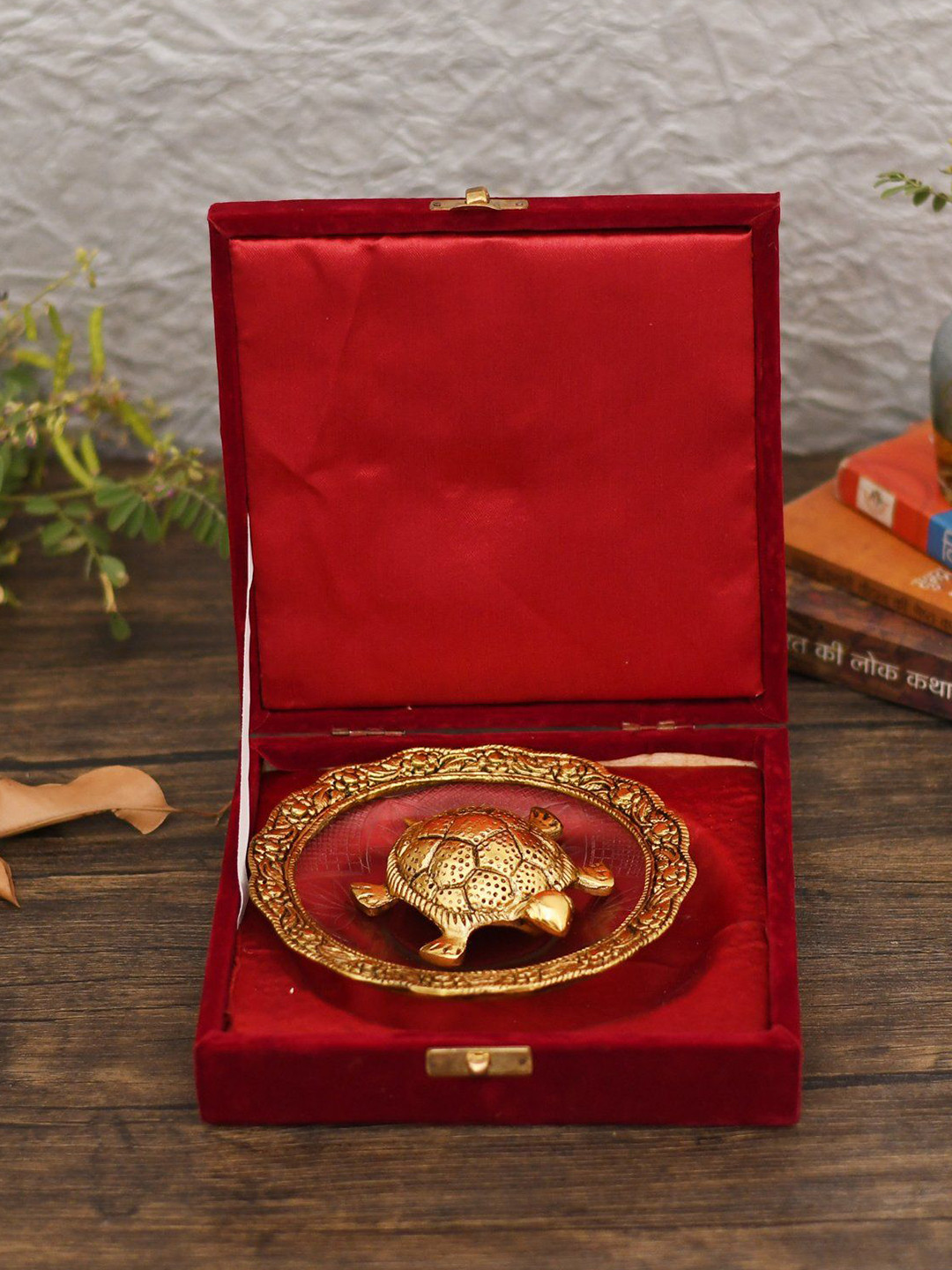 CRAFTAM Gold-Toned & Transparent Tortoise Glass Metal Plate Showpiece With Velvet Box