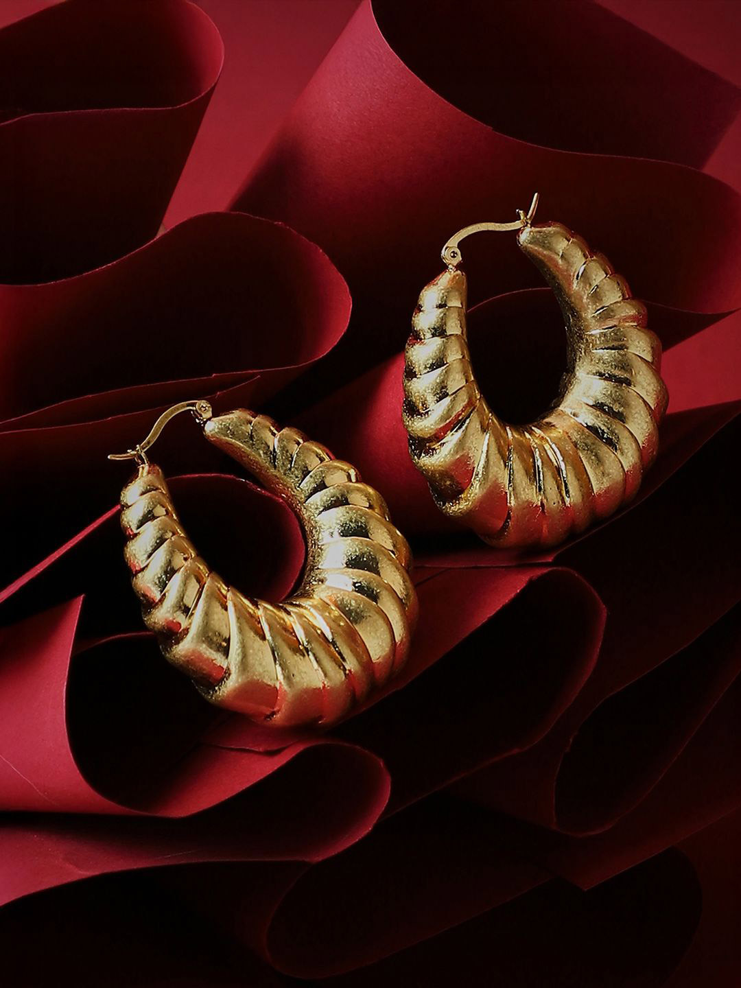 SOHI Gold-Plated The Chunky-Ripple Hoop Earrings