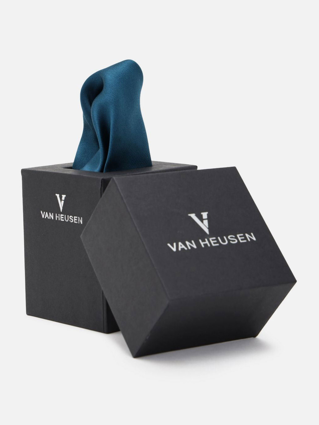 Van Heusen Men Solid Pocket Square