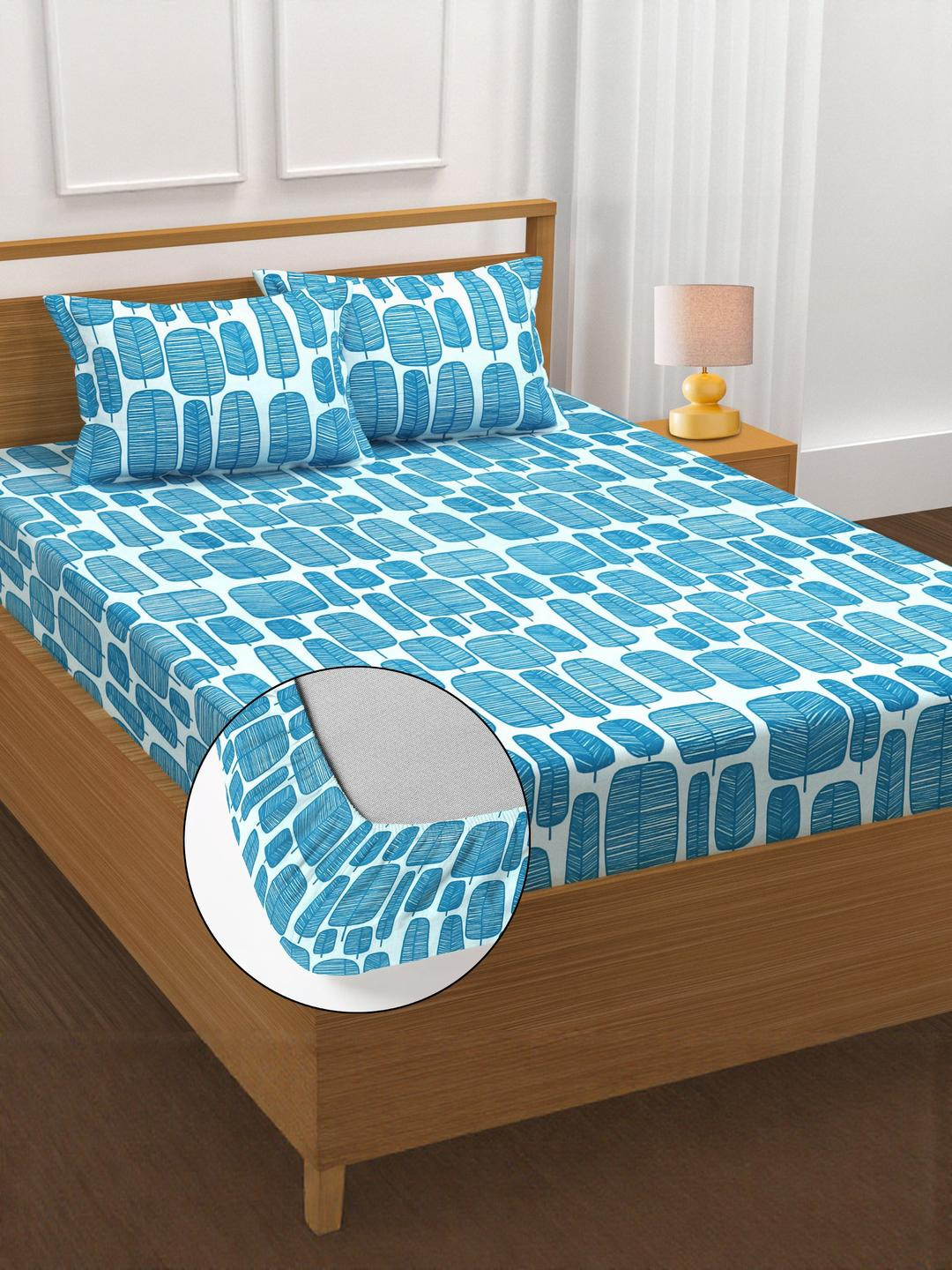 HIYANSHI HOME FURNISHING Blue & White Floral 330 TC King Bedsheet with 2 Pillow Covers