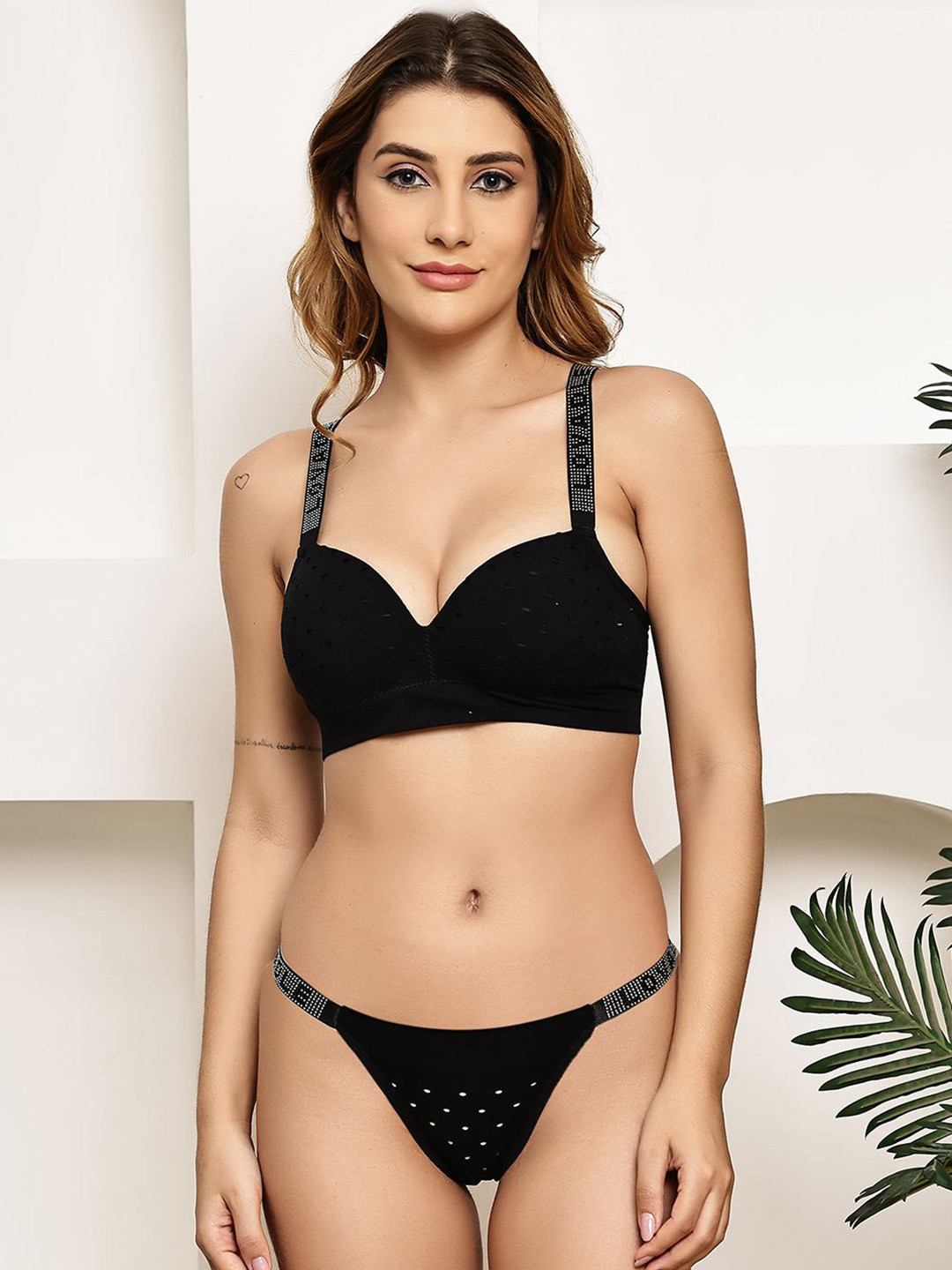 Quttos Lightly Padded Lingerie Set QT-SET-7084-BLK-32B