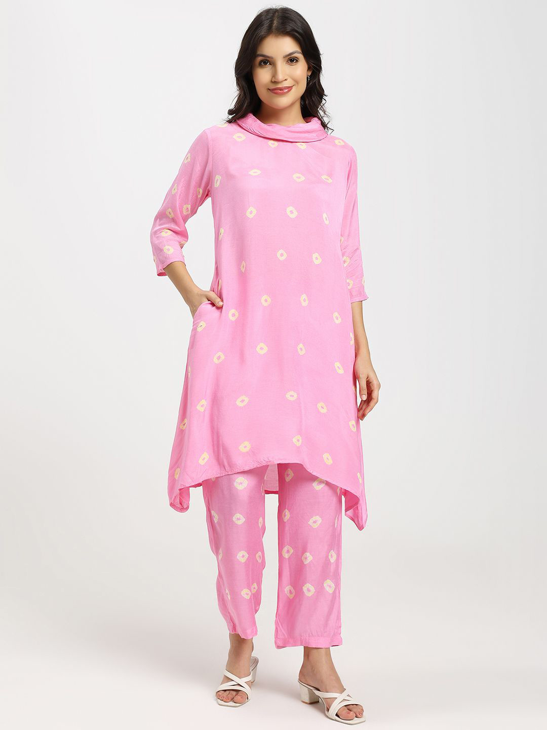 Xelov Women Geometric Printed Straight Kurta with Trousers