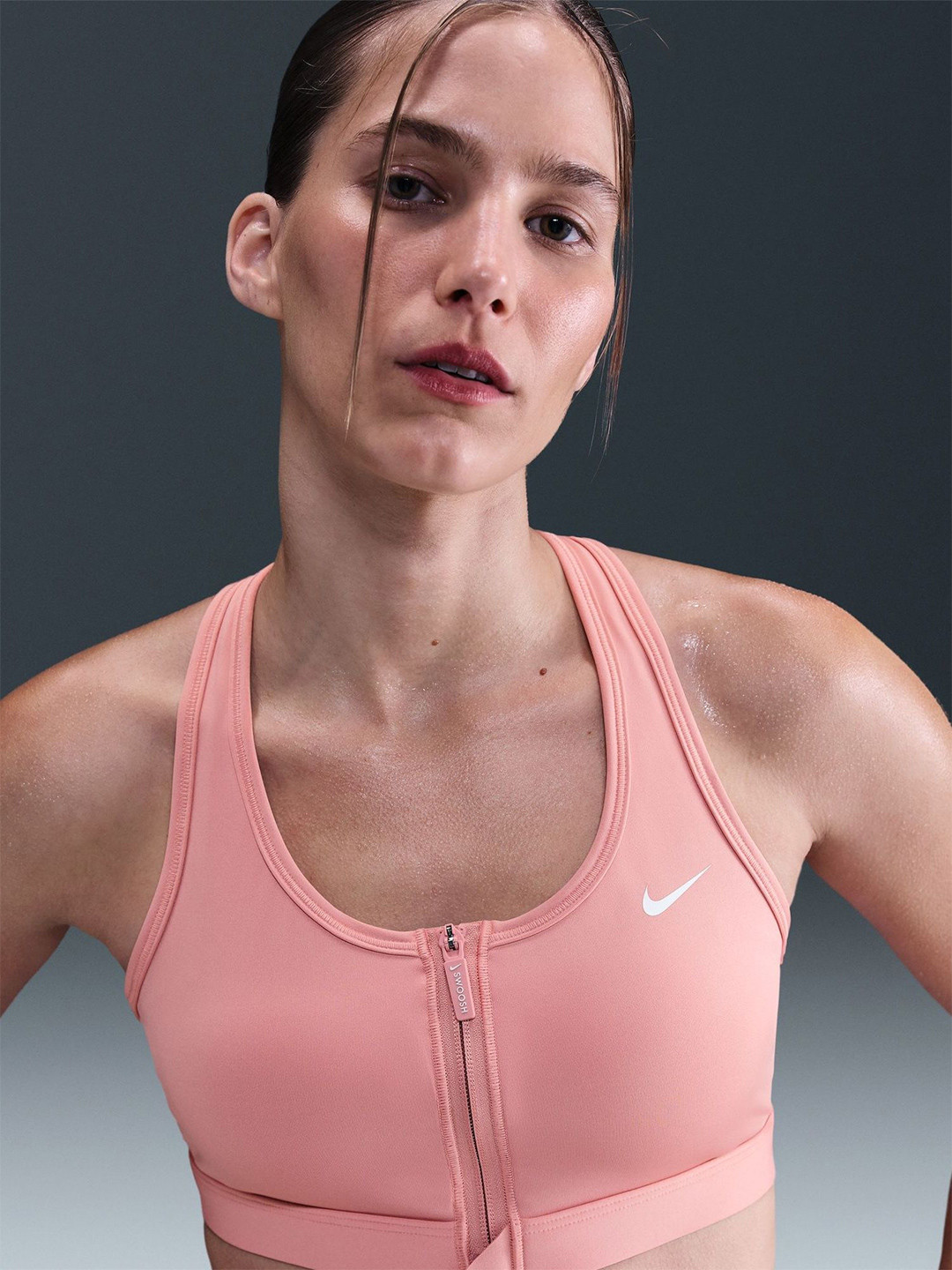 Nike Swoosh Front Zip Women's Medium-Support Padded Sports Bra
