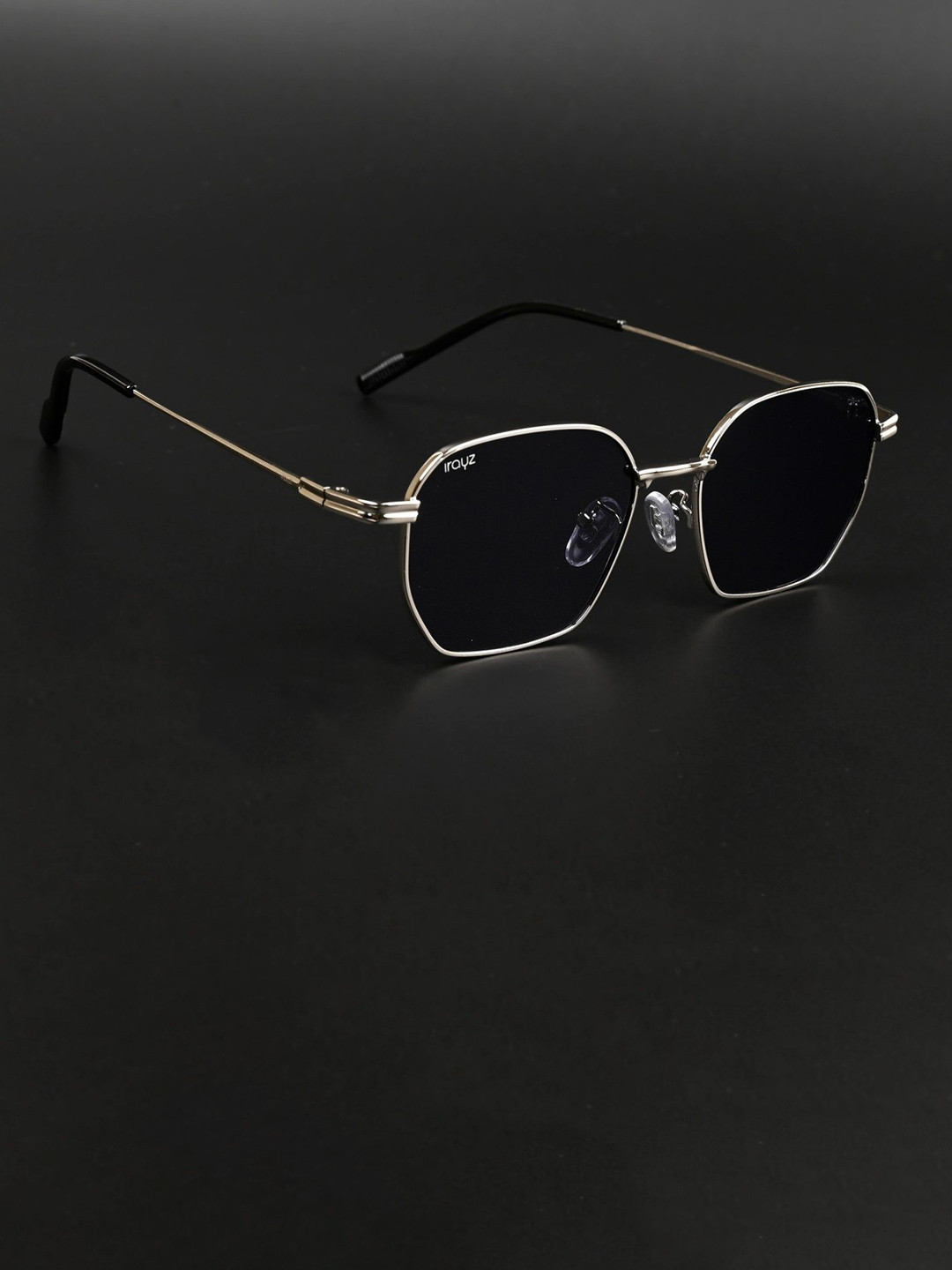 Irayz Men Black Lens & Gold-Toned Square Sunglasses with UV Protected Lens