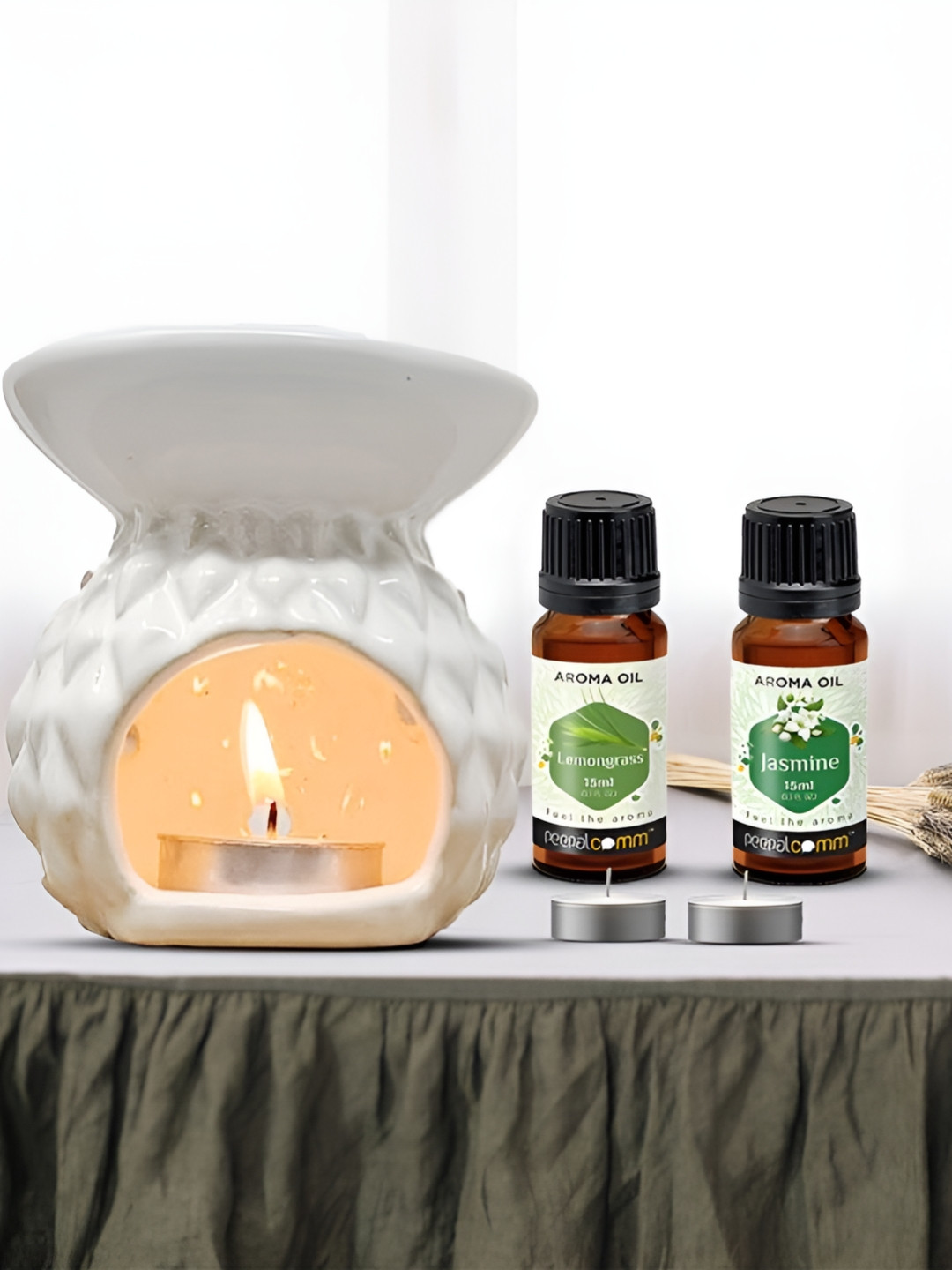 PEEPALCOMM 5Pcs White Textured Ceramic T-light Aroma Diffuser With Oils - 15 ml Each