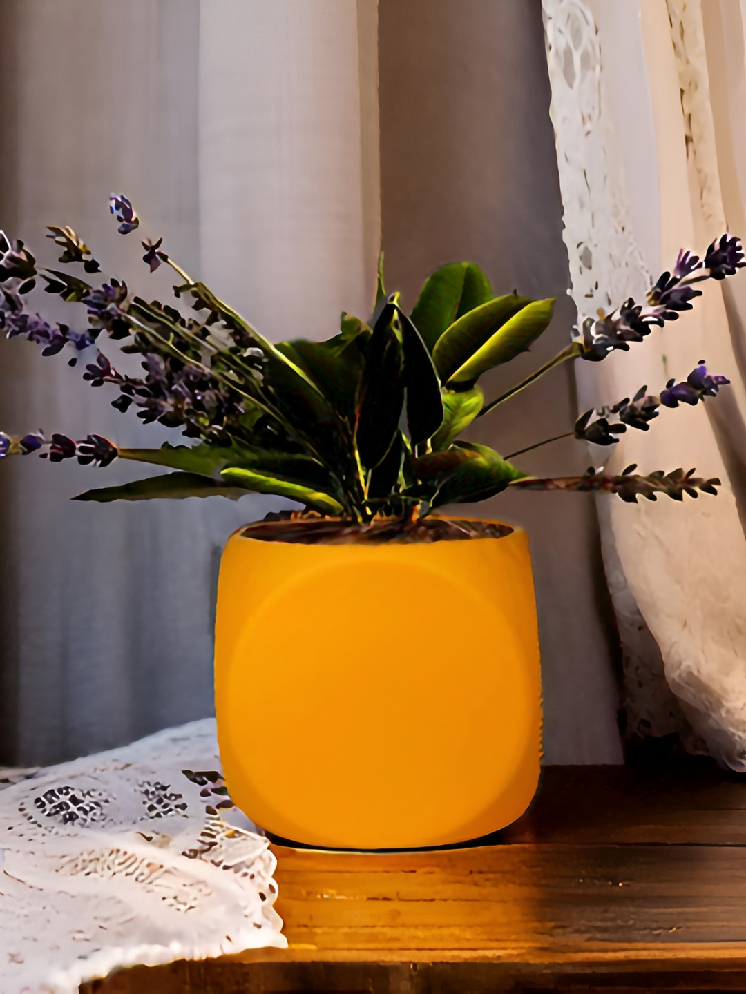 LASAKI Aero Orange Lily Ceramic Planters