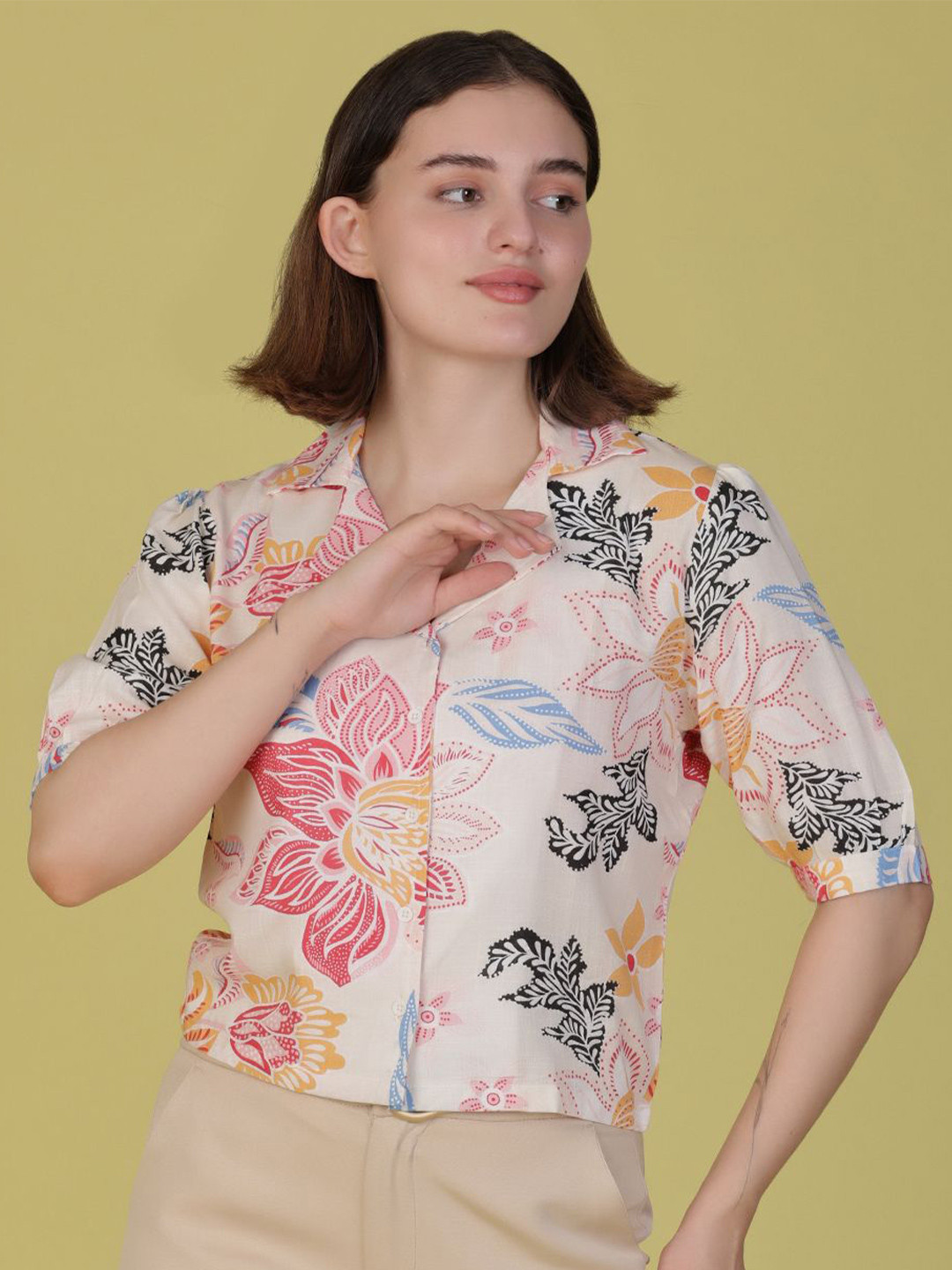 V-Mart Boxy Floral Printed Cutaway Collar Casual Shirt