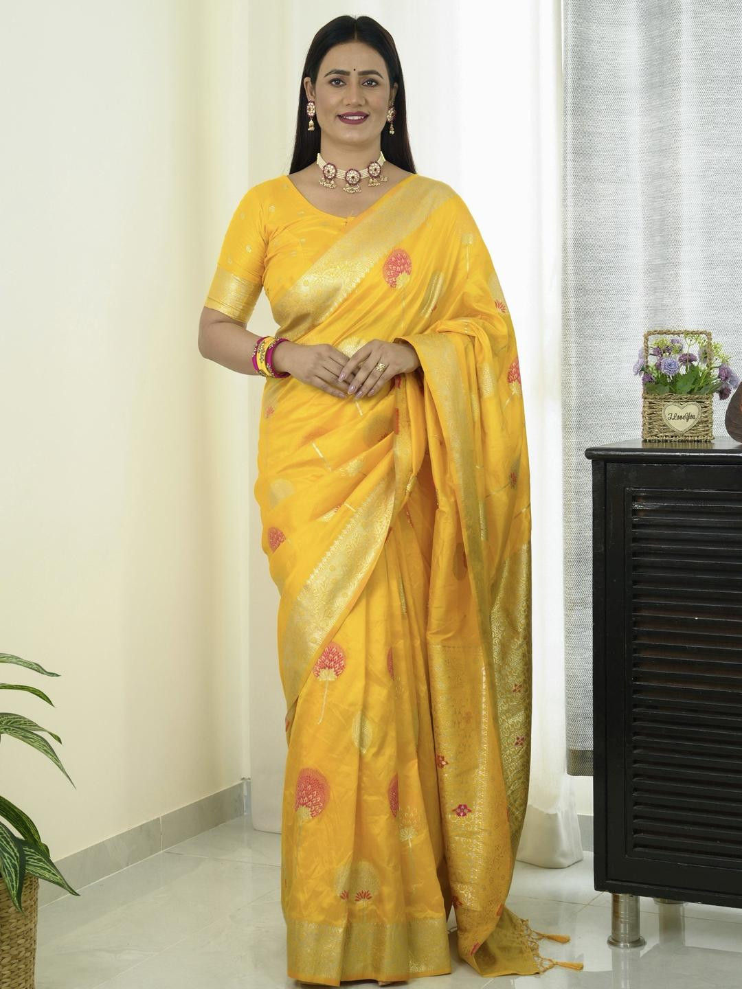 Panzora Floral Woven Design Zari Khadi Georgette Saree