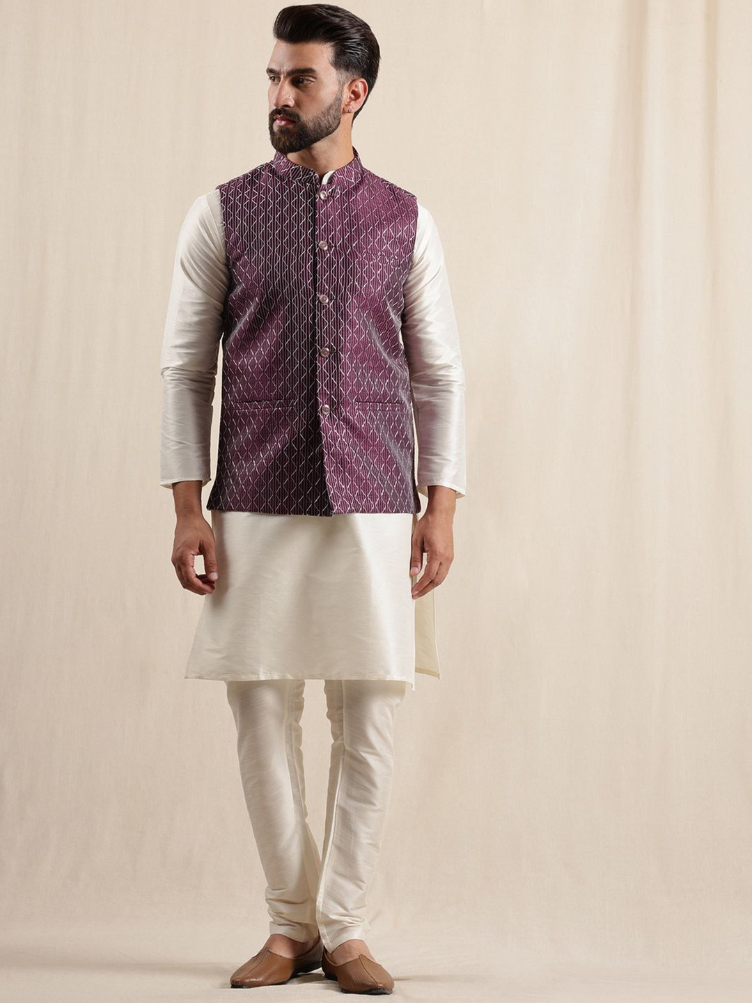 Anouk Men Mandarin Collar Regular Kurta with Pyjamas & Neheru Jacket