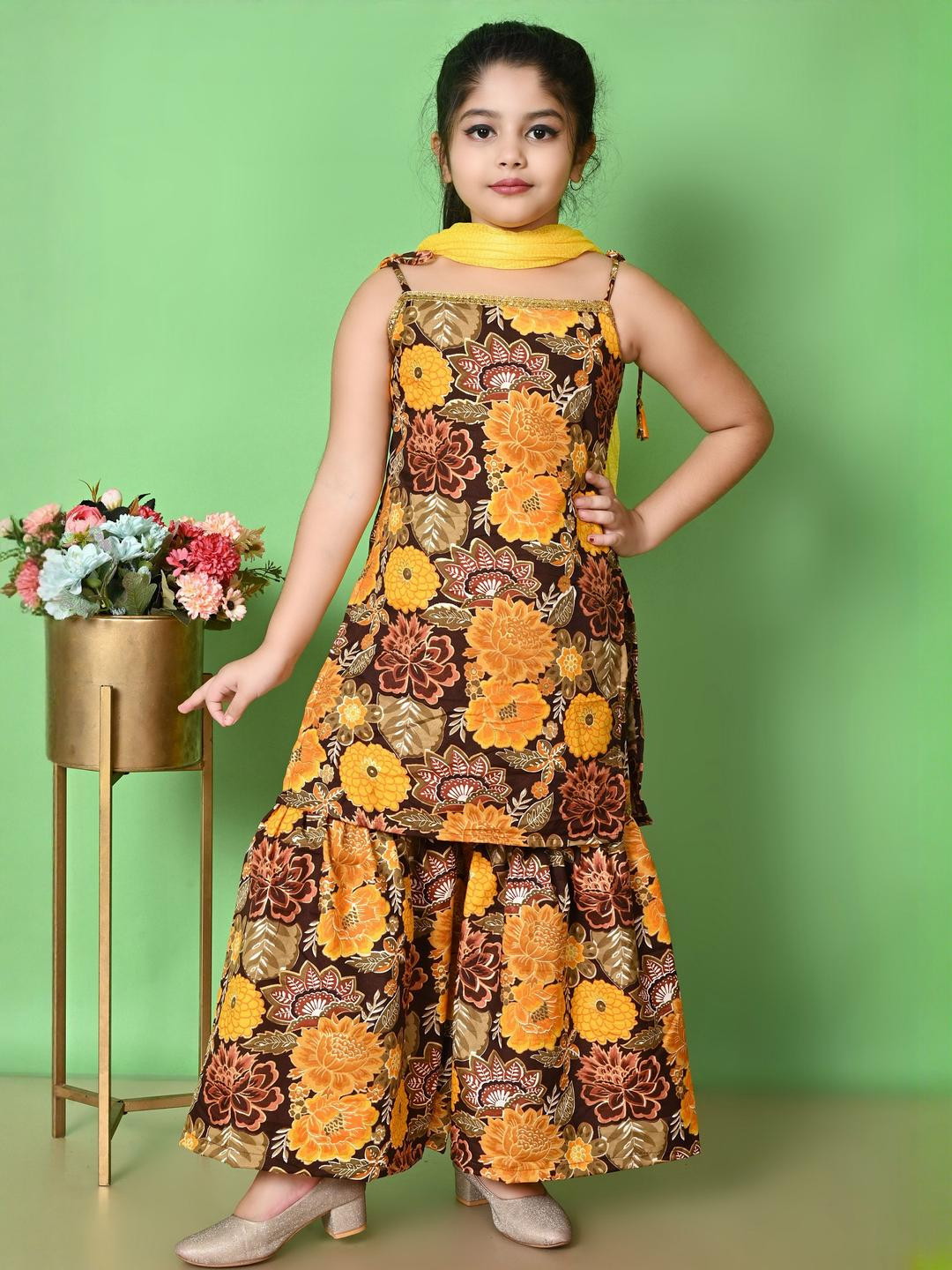 SPAMitude Girls Yellow Cotton Blend Clothing Set