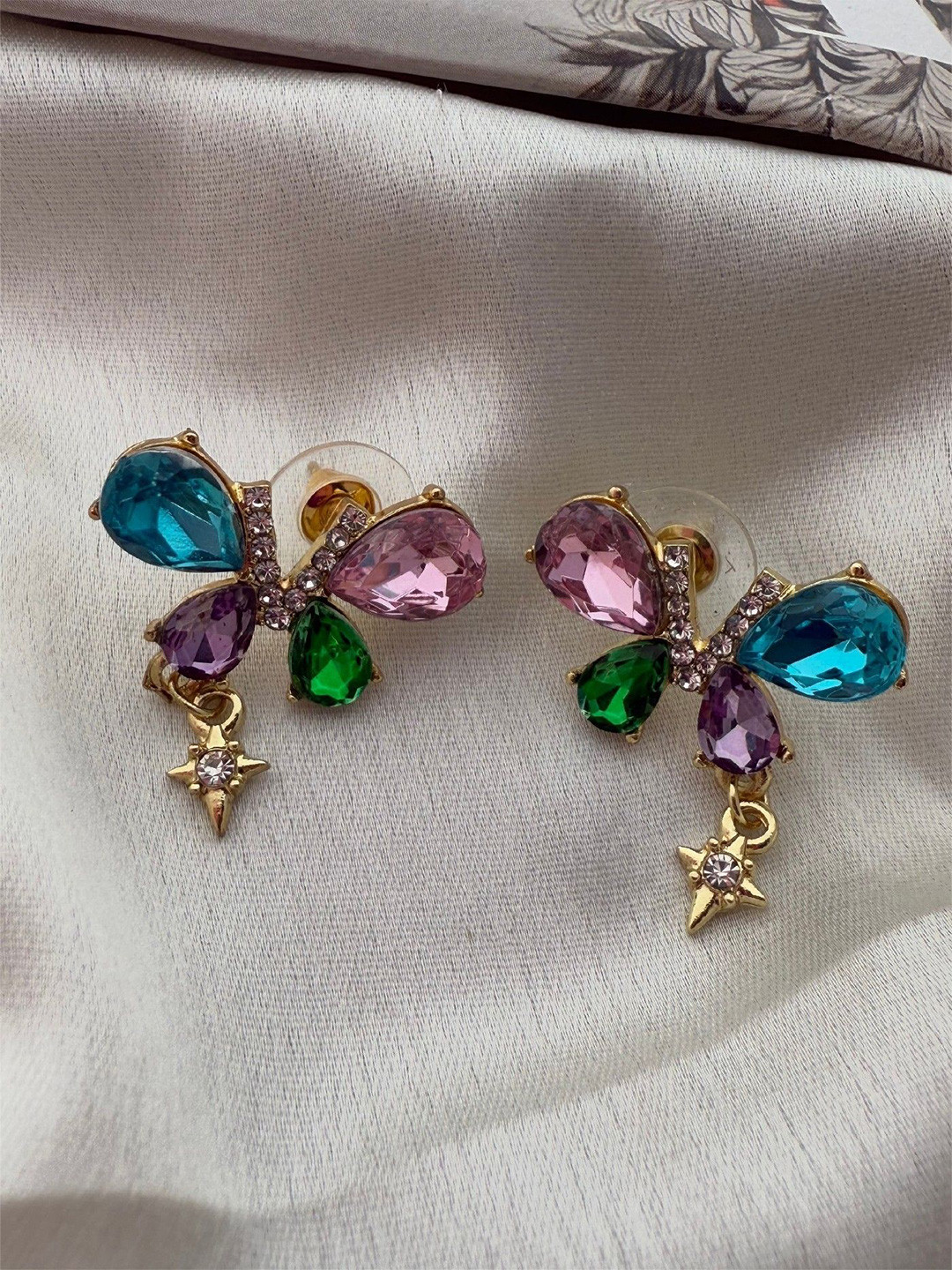 ISHKAARA Gold-Plated Flutter Gleam Contemporary Studs Earrings