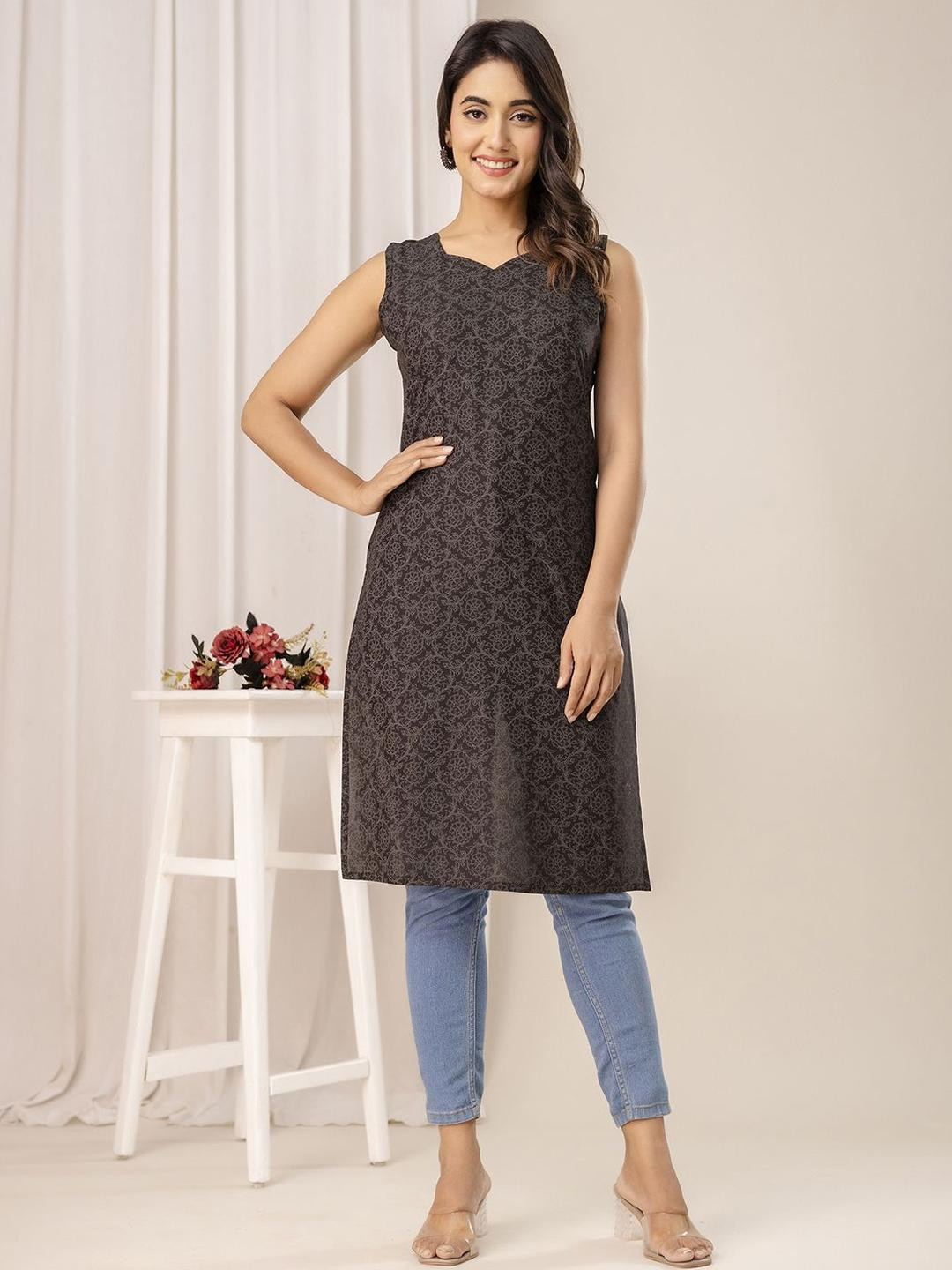 KEIYONA Floral Printed Sweetheart Neck Cotton Straight Kurta