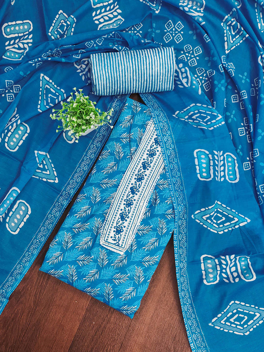 Maroosh Embroidered Pure Cotton Unstitched Dress Material