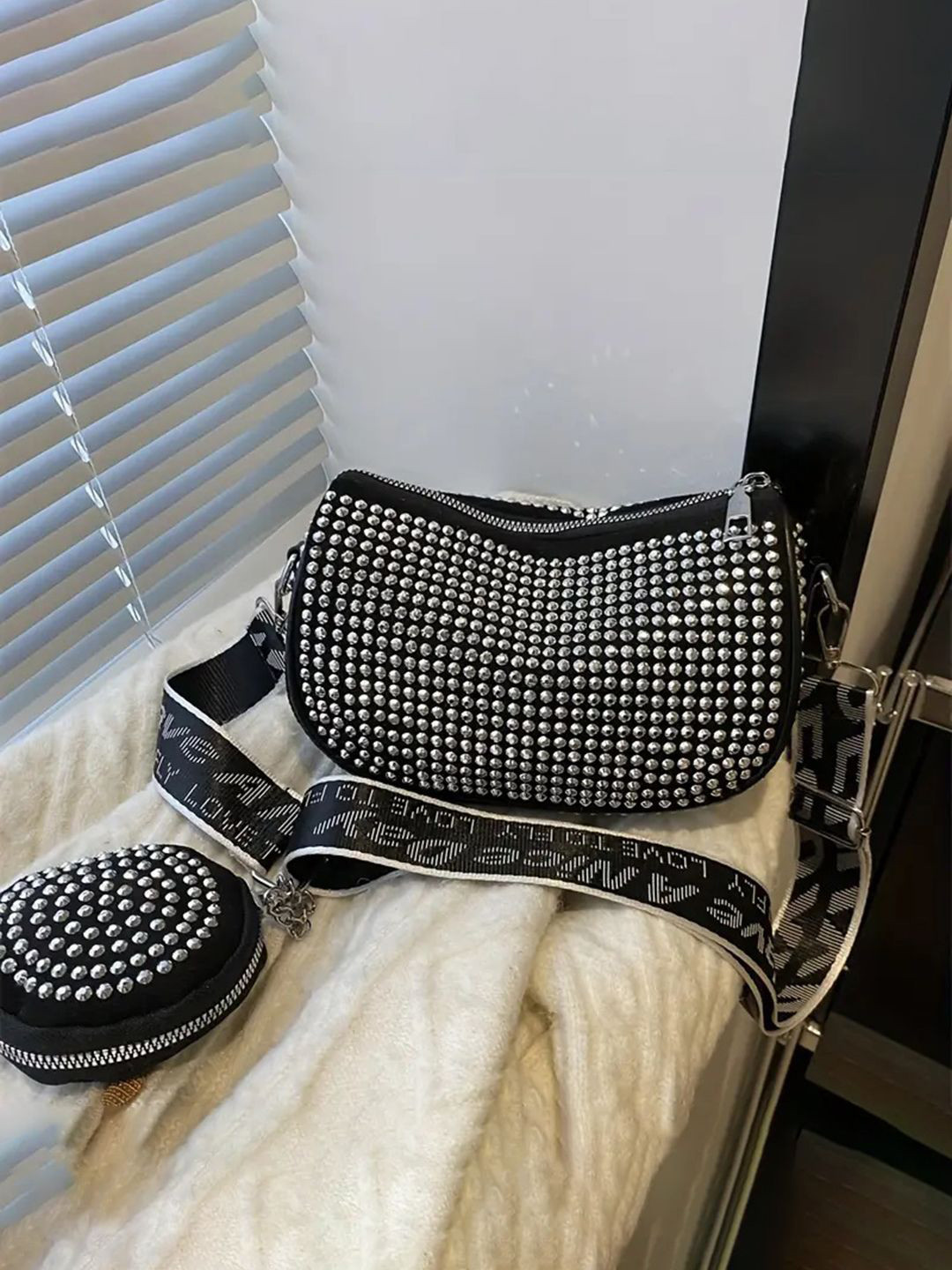DOSYSO Women Embellished Crossbody Embellished with Pouch
