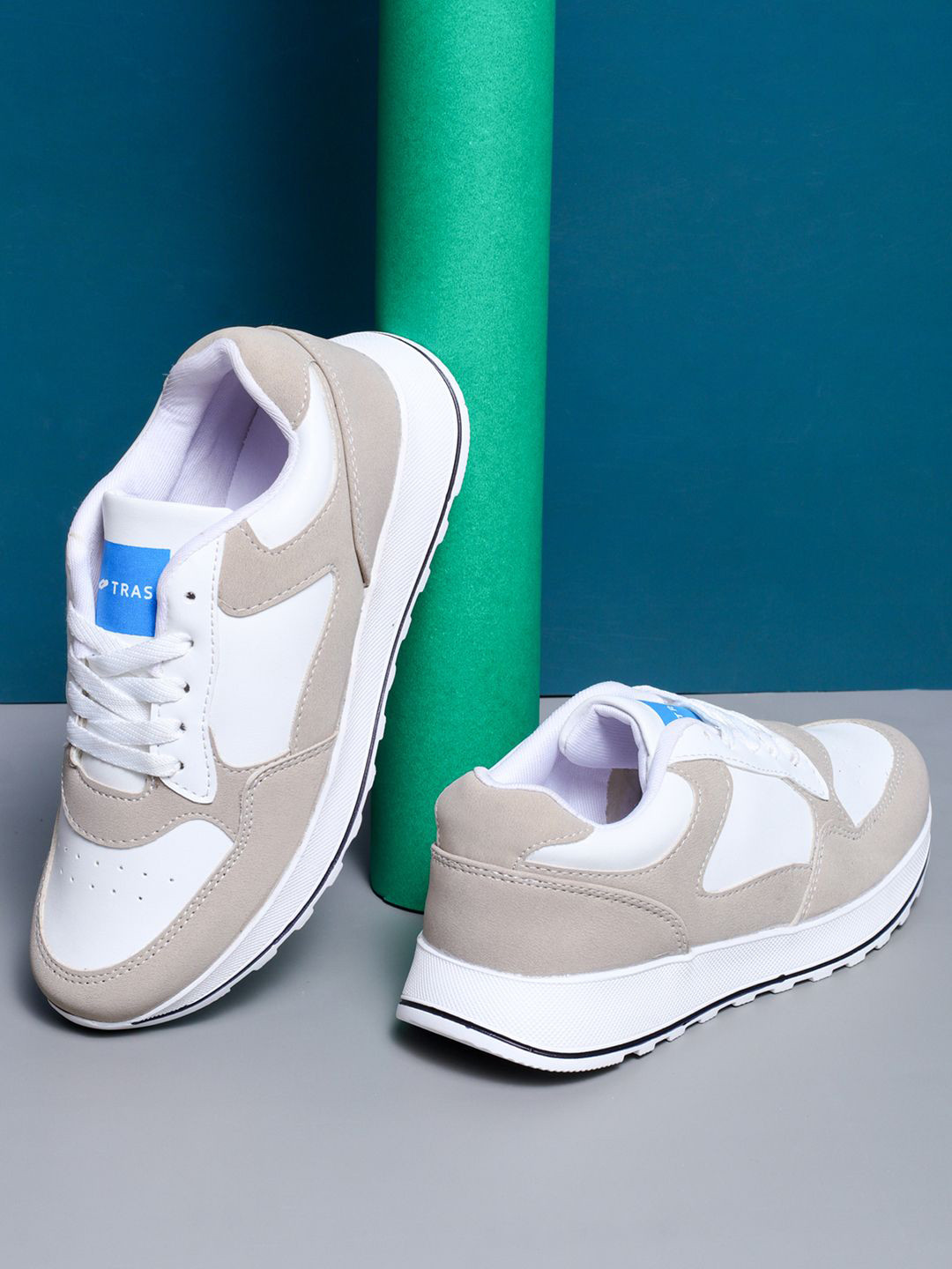 TRASE Women Easyfit Colourblocked Sneakers