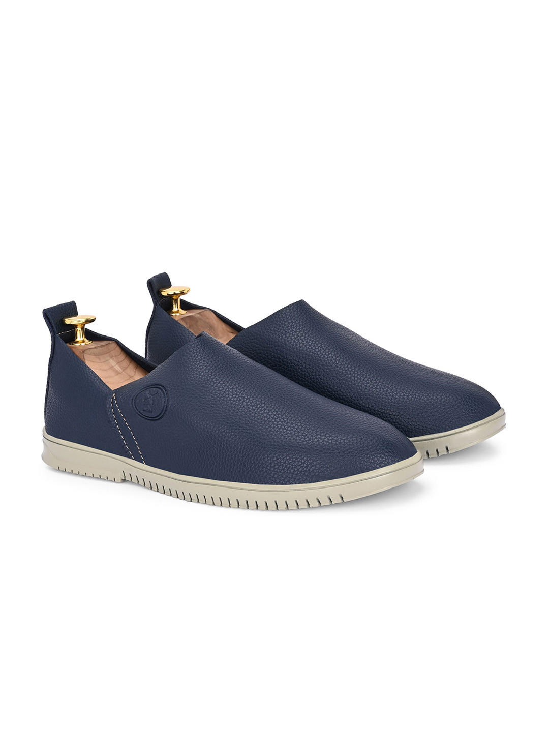 JK Port Men Textured Slip-On Sneakers
