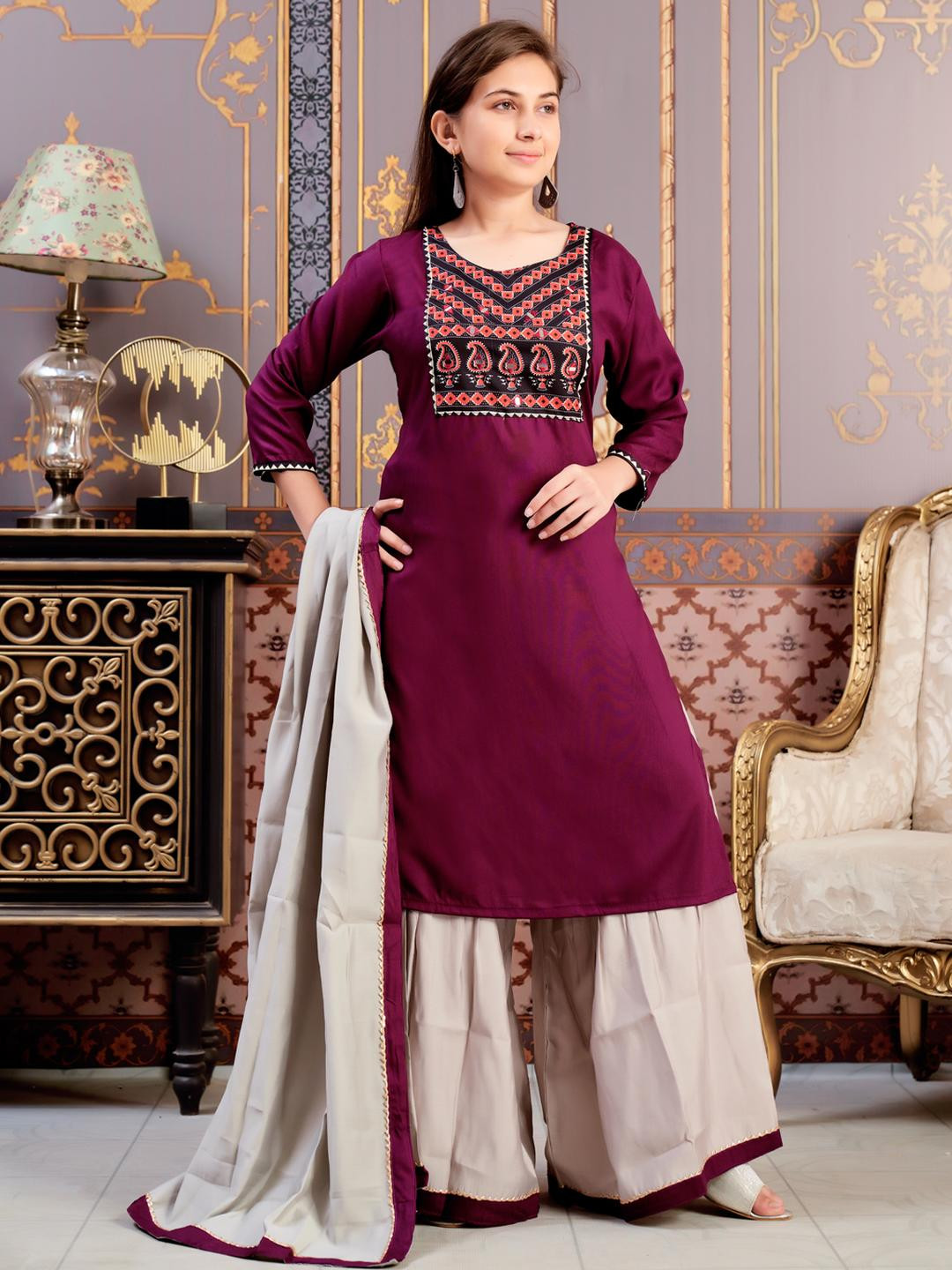 D W Apparels Women Blue Kurtas