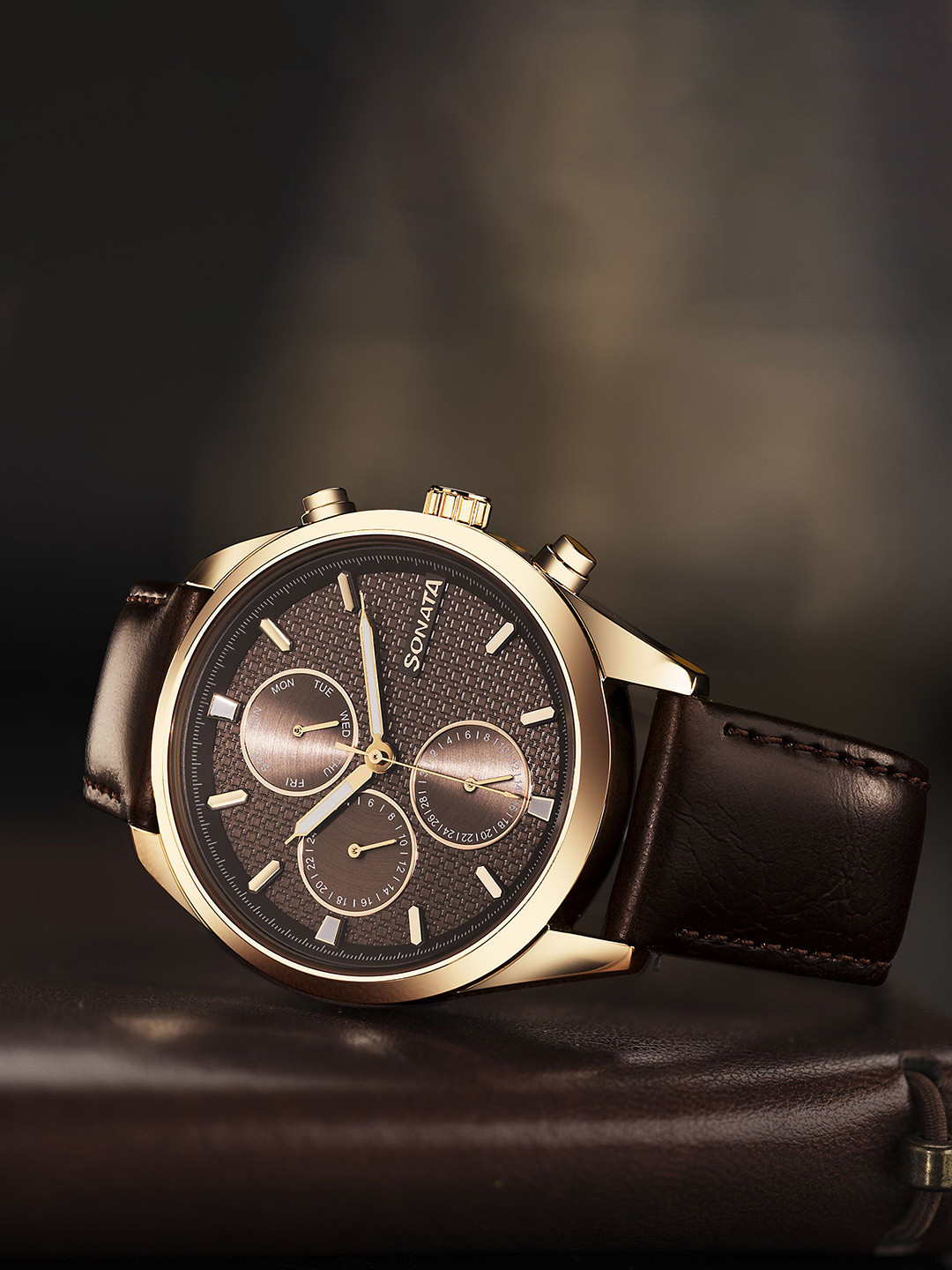 Sonata Magna Quartz Round Dial Men's Analog Watch - 7155WL01