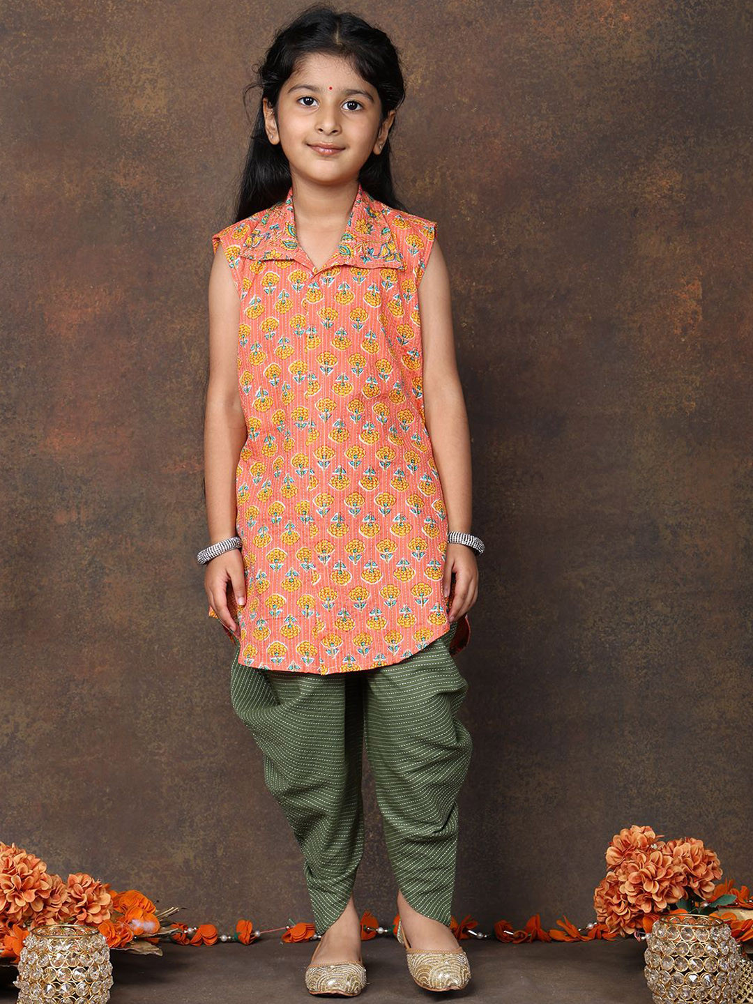 Sangria Girls Floral Printed Pure Cotton Sleeveless Kurta & Dhoti Pants