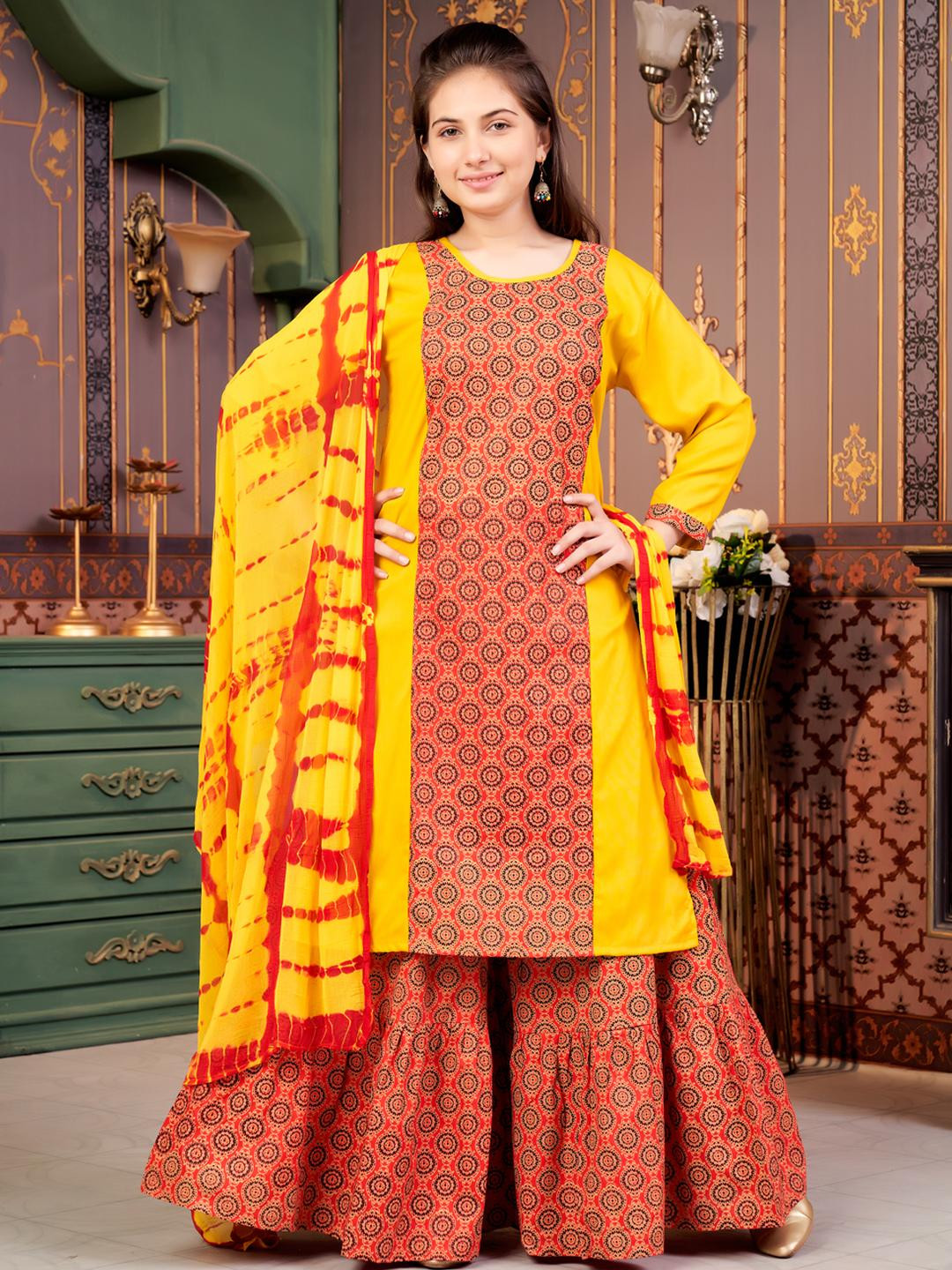 Mom&Bae Women Beige Kurtas