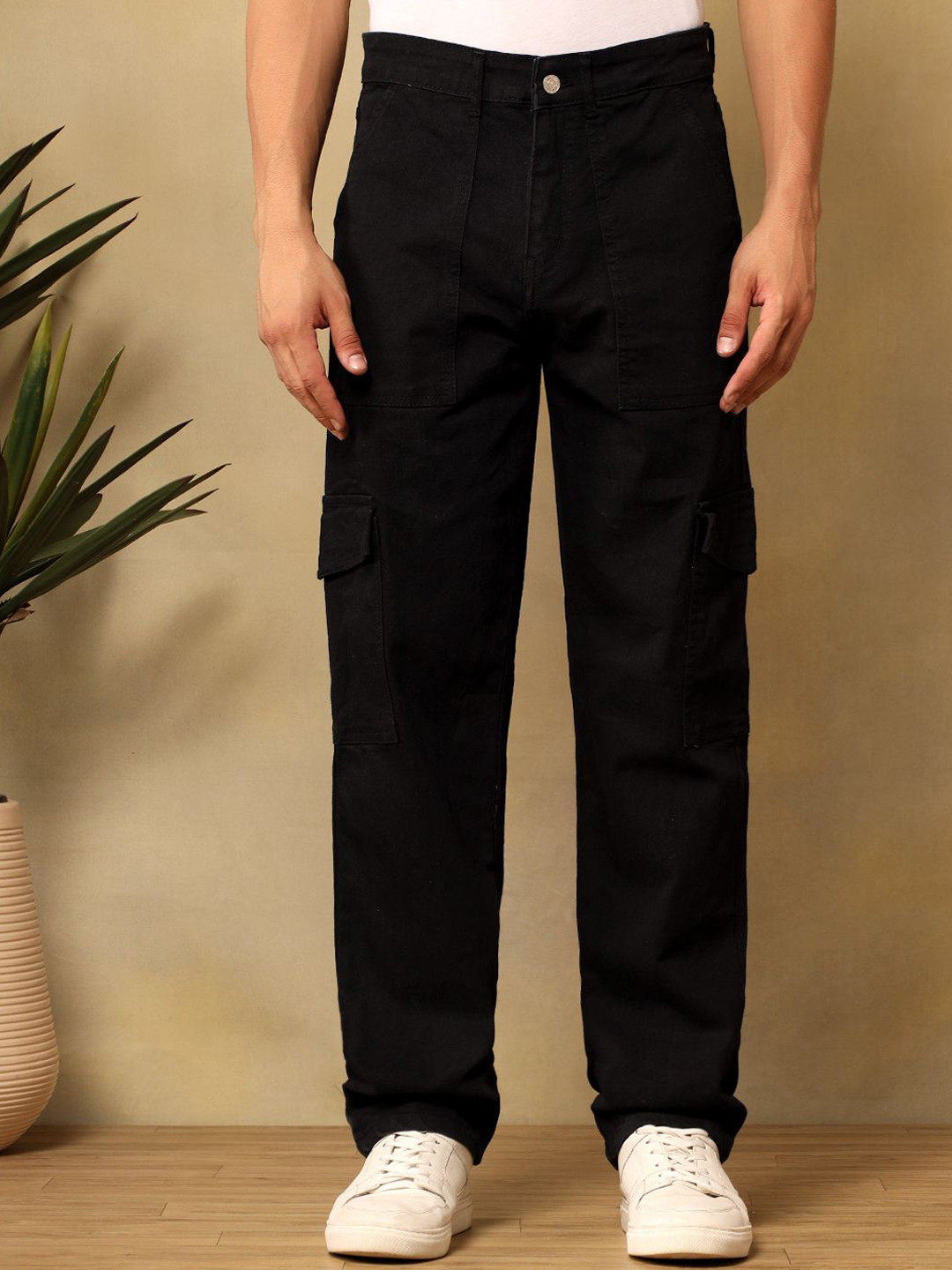 Stylecast X Kotty Men Regular Fit Black Cargo Jeans