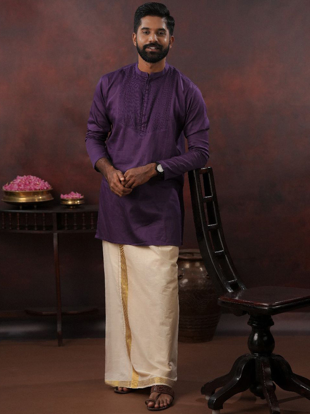 DISHA CREATIONZ Men Solid Kurta with Mundu