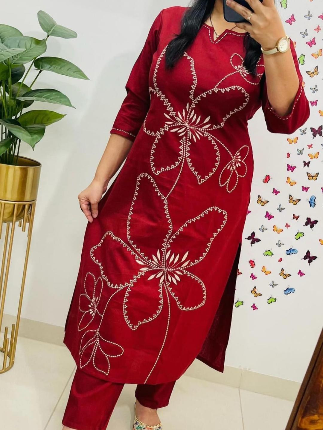 Pari A1 Women Floral Printed Pure Cotton Kurta with Trousers