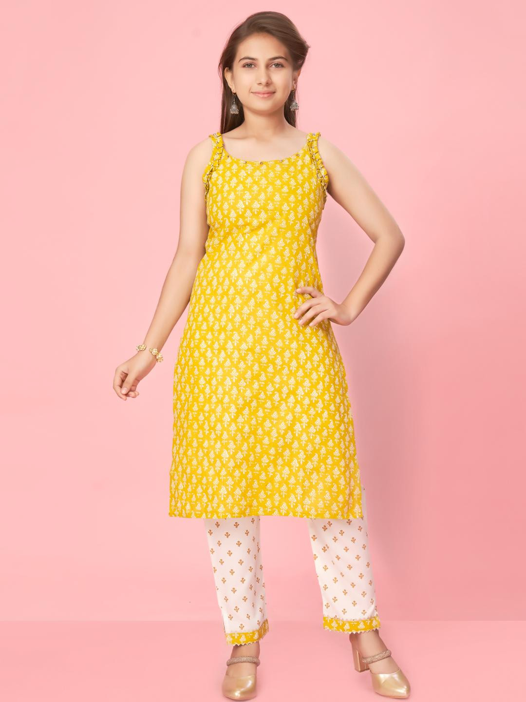 Mom&Bae Women Grey Kurtas