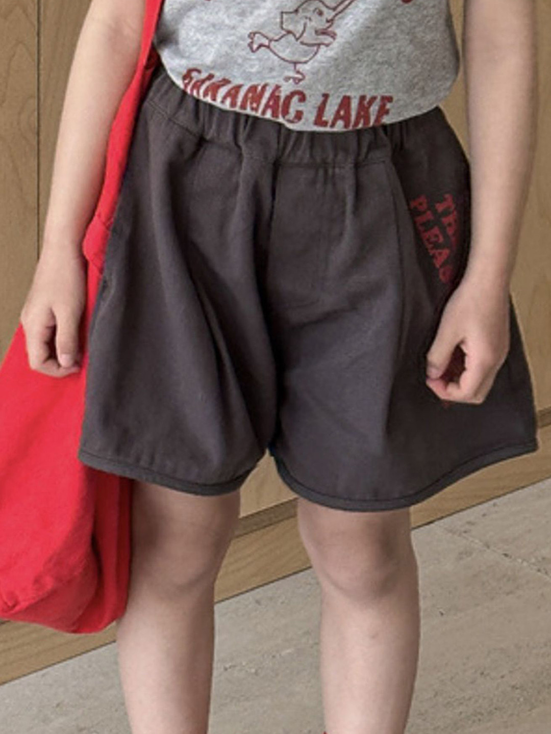 LULU & SKY Girls Typographic Printed Loose Fit High-Rise Shorts
