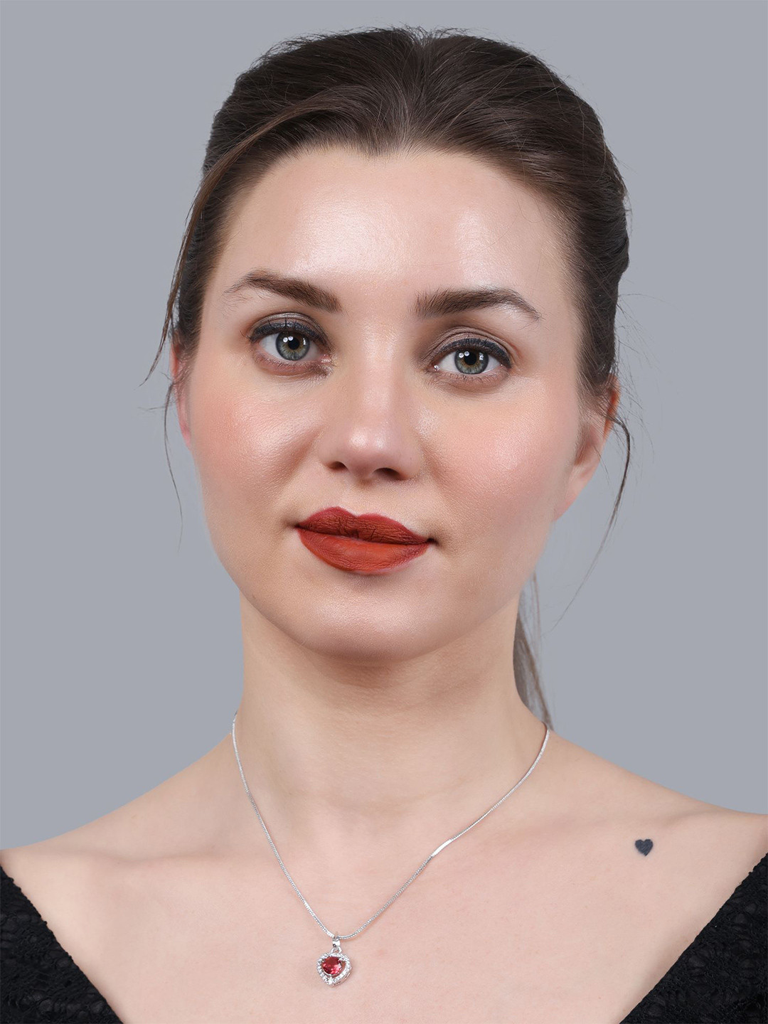 OPUS GEMS Silver-Plated Stone Studded Pendant With Chain